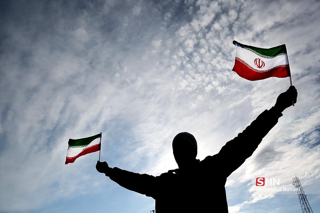 چون بوَد یاد شهیدان در نظر ، می نماییم از وطن دفع خطر چون بوَد یاد شهیدان در نظر ، می نماییم از وطن دفع خطر